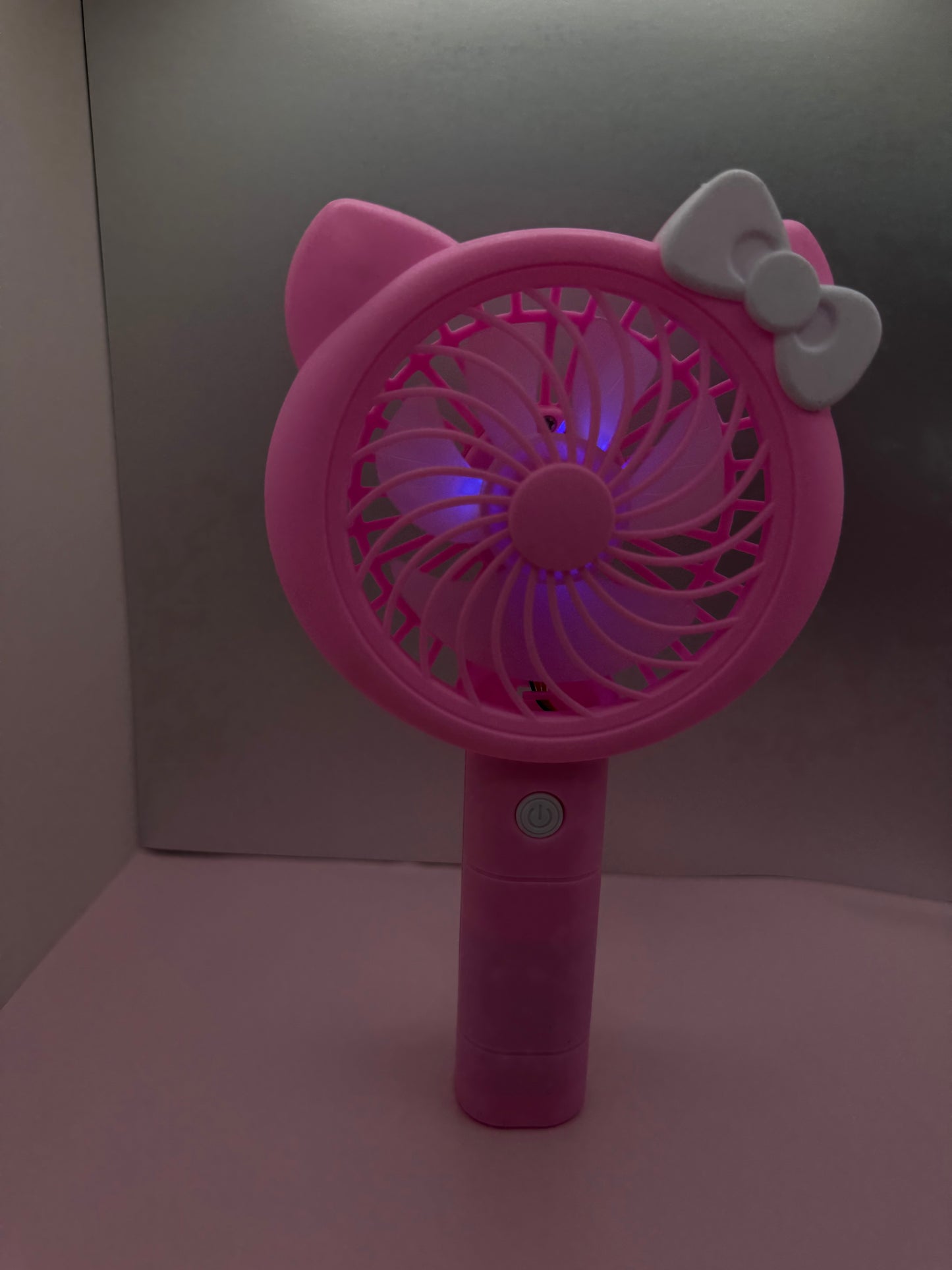 HELLO KITTY LIGHT UP FAN